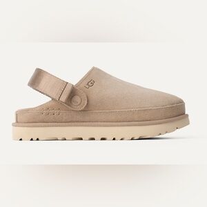 NIB UGG Women's Goldenstar Suede Clogs in Sand US Size 8